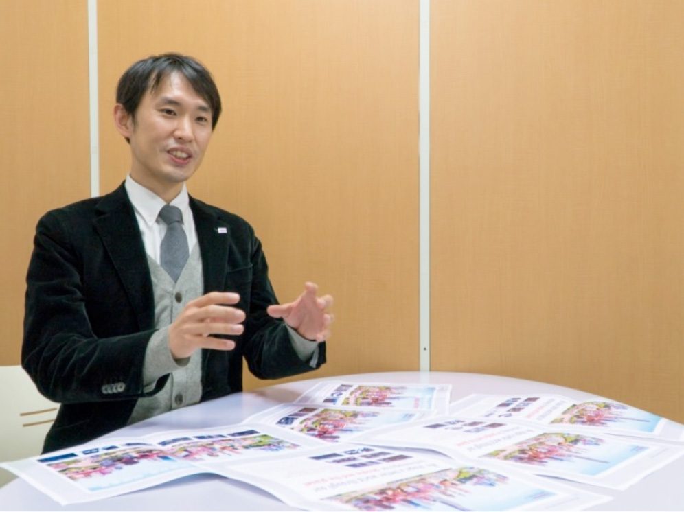 株式会社东芝 广告部 足立芳德先生